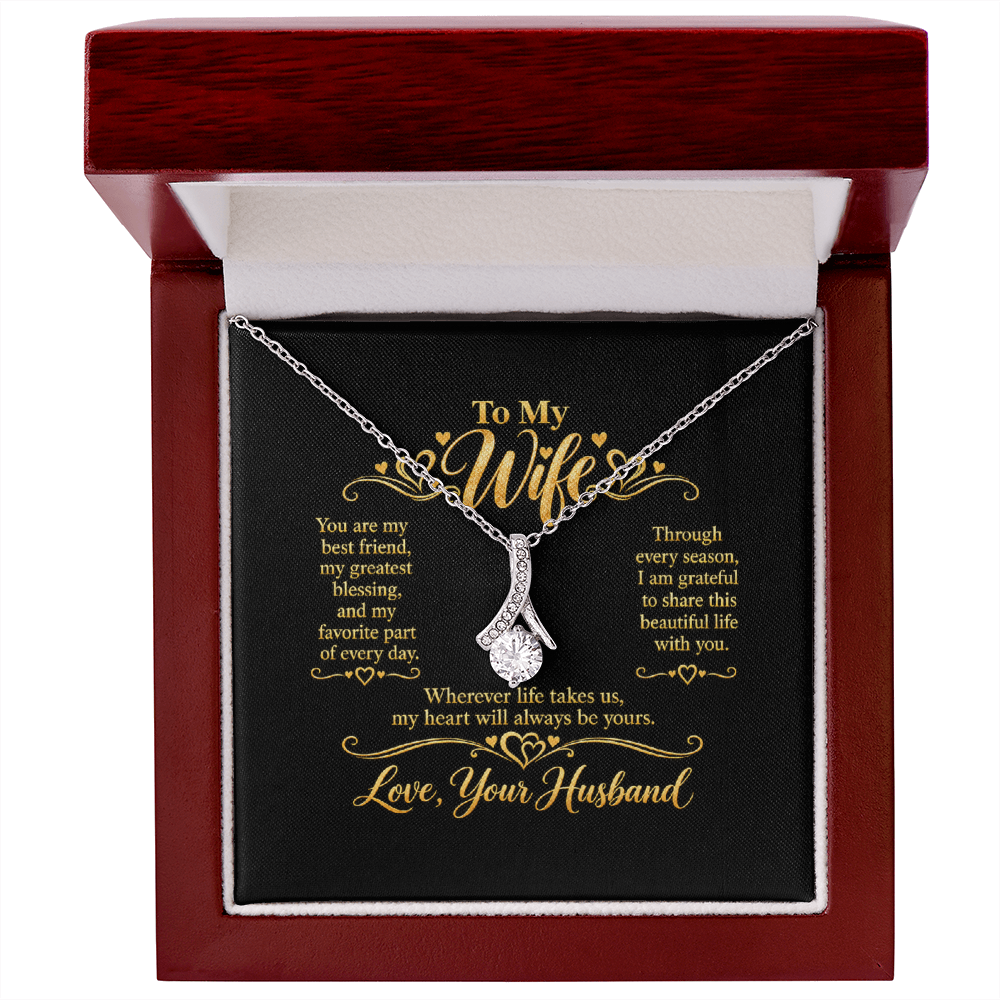 Alluring Beauty Necklace for Wife